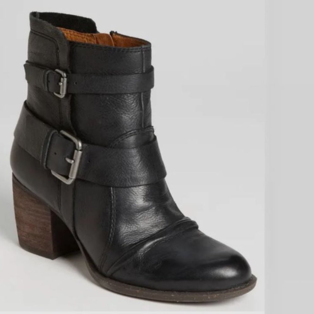 Naya Black Leather Virtue Bootie Size 9